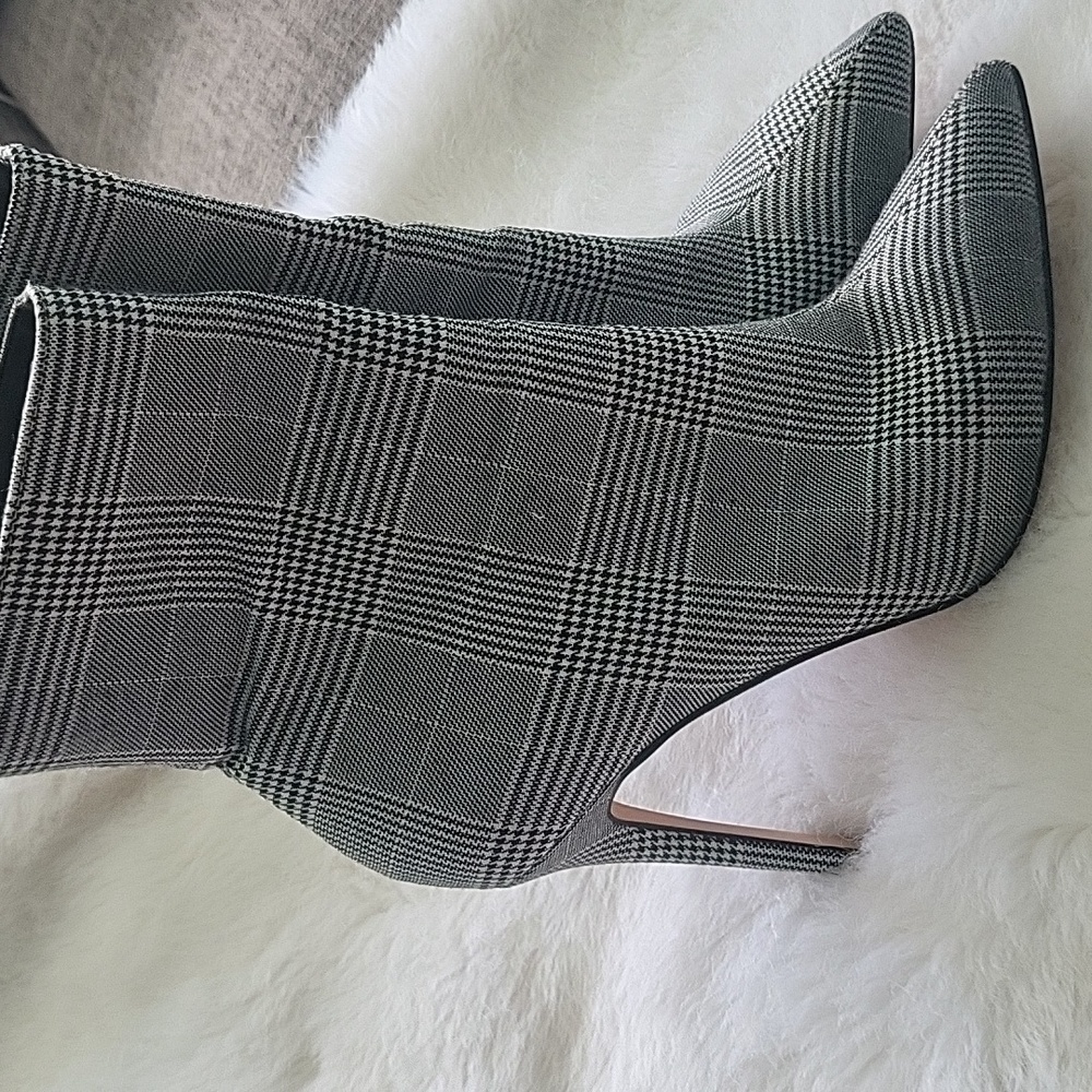 Beautiful boots size 5/38 Brand Faith  Color you can look in the picture